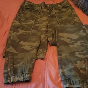American eagle camouflage pants